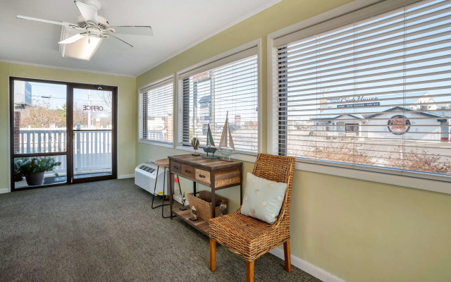 Rodeway Inn & Suites Rehoboth Beach