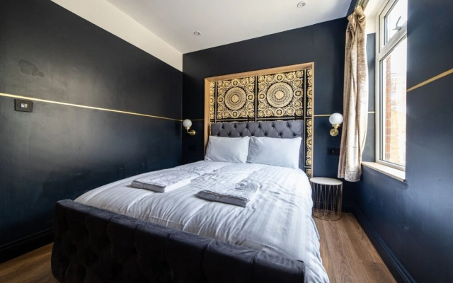 Hollywood Suite Sasco Apartments