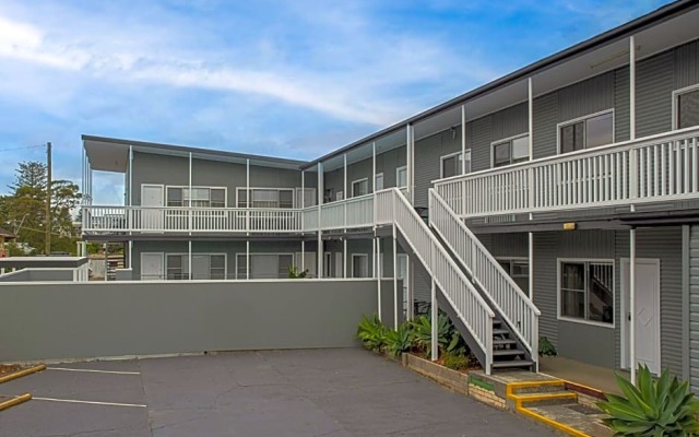 Pacific Motel 07
