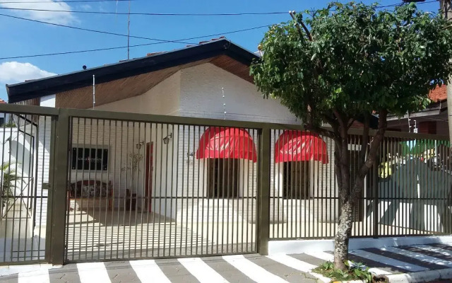 Casa Beatles Hostel Bauru