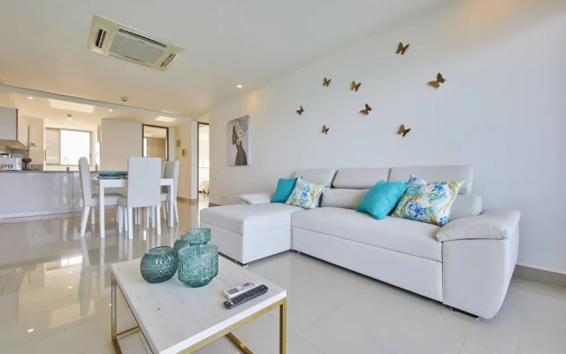 Beachfront Paradise With Outstanding Sunset Views