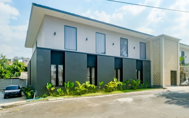 Urbanview Hotel JJ Bukitsari Semarang