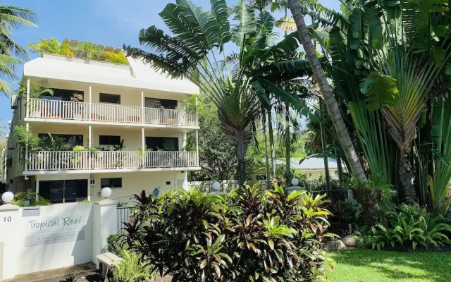 Latitude 16 Tropical Reef Holiday Aprts