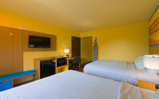 Travelodge By Wyndham Lincoln City