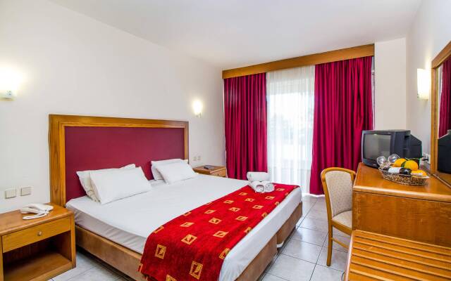 Отель Castellum Suites