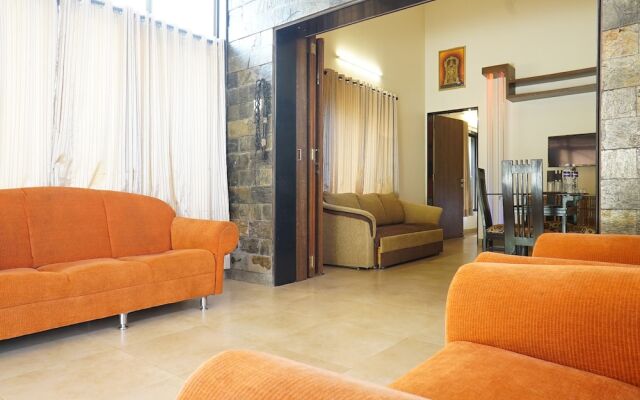 OYO 19690 Home Luxury Farm Lonavala Lake