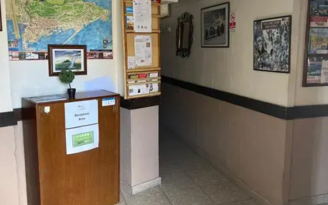 Emile Hostel