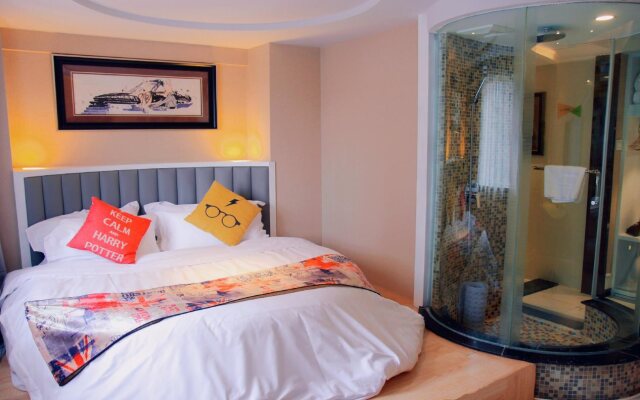 Chengdu Huanbian Art Hotel