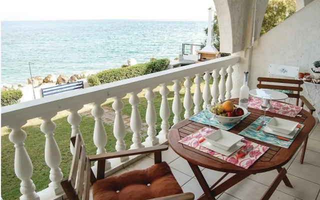 Stunning Home in Melissi With 2 Bedrooms and Wifi