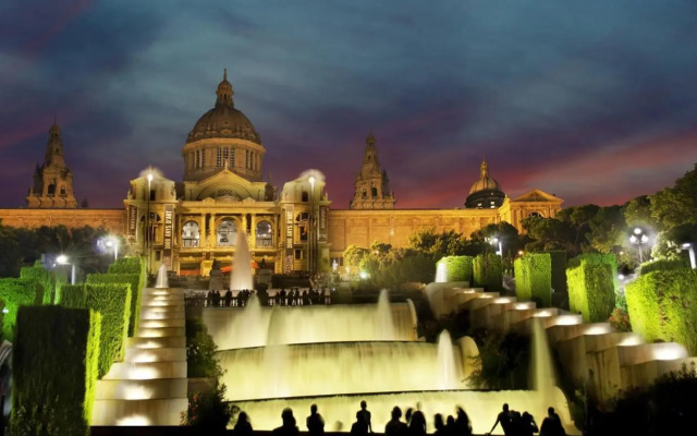 Unique Cozy Scenic Penthouse