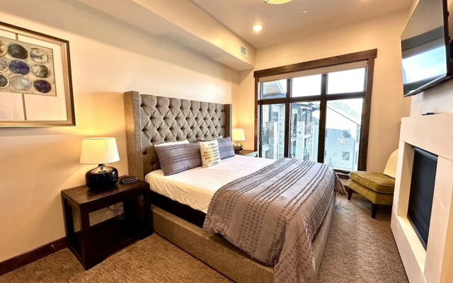 Blackstone Overlook 312 2 Bedroom Condo