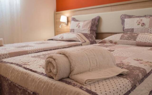 Dora II Studio - Simple Sweet Getaway