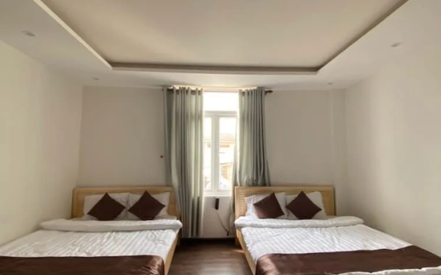 Minh Phu 2 Hotel