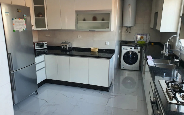 Familiar Luxury Apartment
