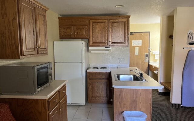 Express Inn & Suites