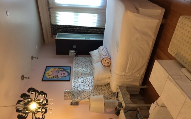 Hotel 1110 - Adults Only
