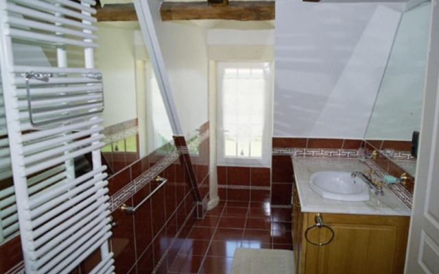 Lavish Villa on an Exclusive Estate in Liorac-sur-louyre With Pool