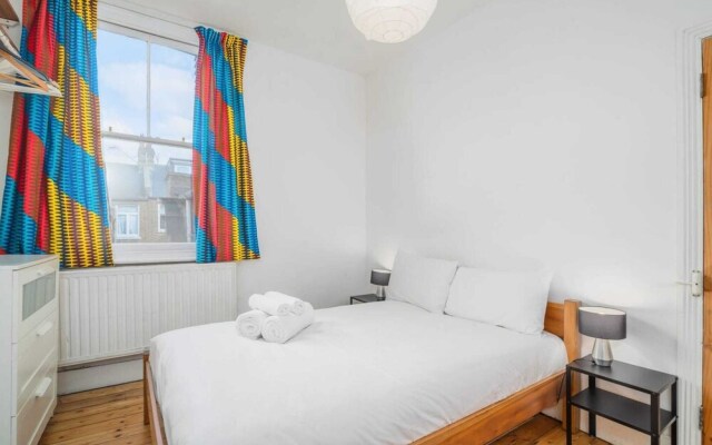 Homely and Spacious 4 Bed, up to 7 Guests, Dalston