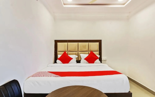 Hotel Meena International by OYO Rooms