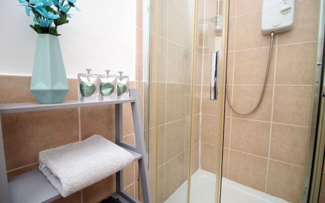 Karah Suites - Church Road II