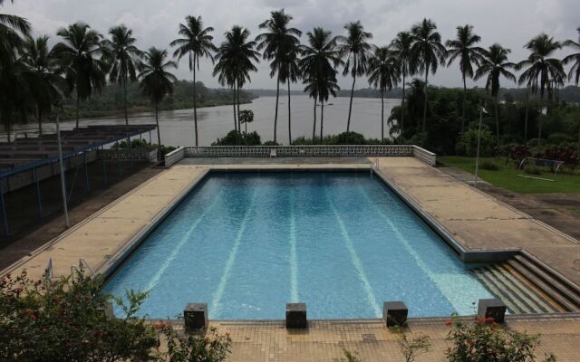 Hostellerie De La Sanaga