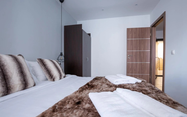 Lovely 1 Bedroom Apartment 5min FROM THE SKI LIFT!