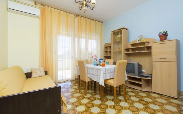 Vince - Free Parking - A2 Plavi