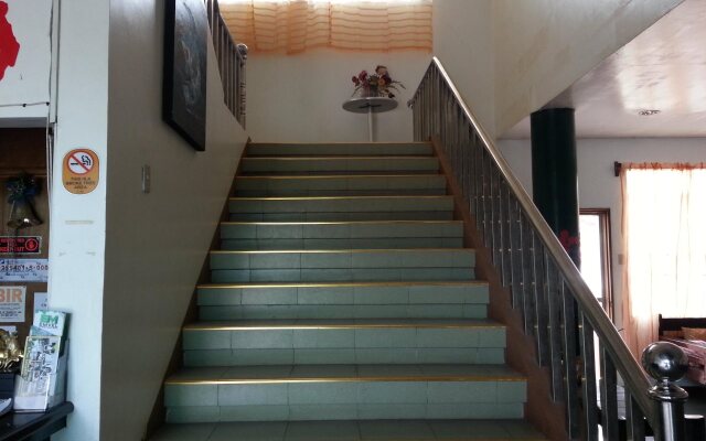 RedDoorz @ Sampaloc Inn Tanay Rizal