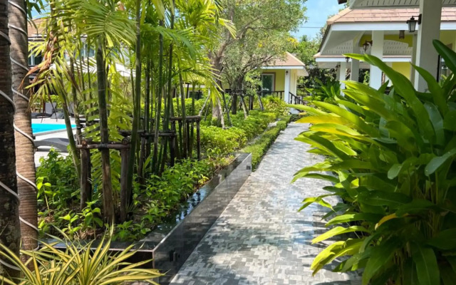 Thipburee Resort