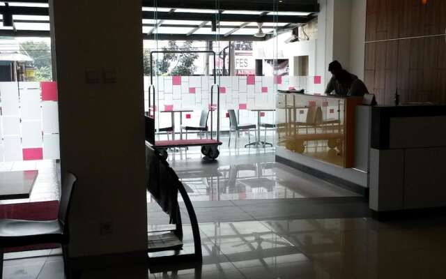 Amaris Hotel Panglima Polim 2
