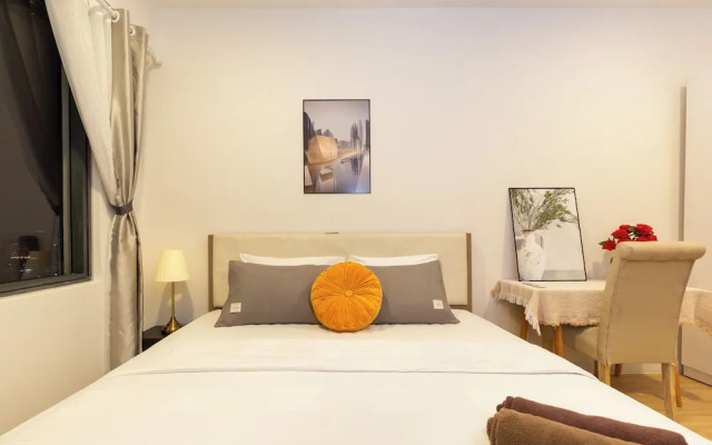 SOHO Premier Residence