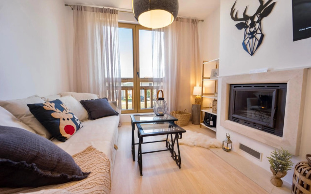 Studio 9, St John Park