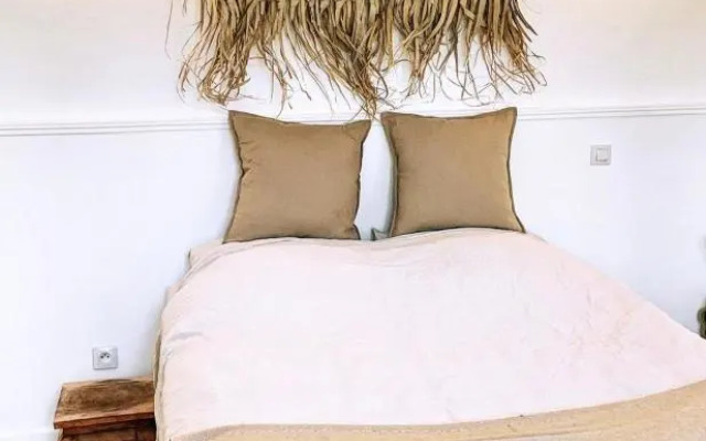 La Maison du Trident en Camargue Piscine et Jacuzzi