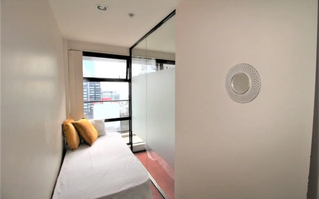 Unbeatable Central Apt next to Queen 22H