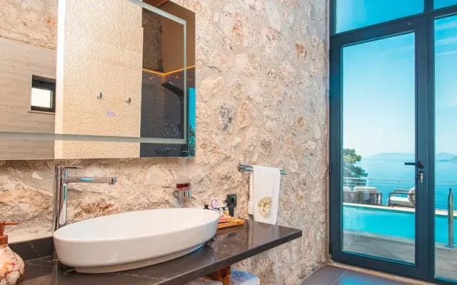 La Luna Villa 1