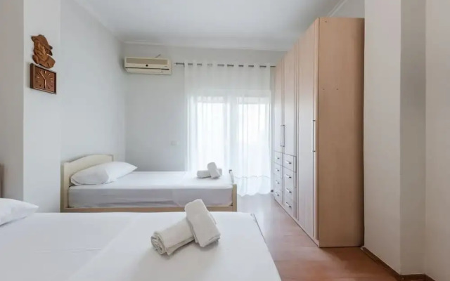 The Old-clock Apartment