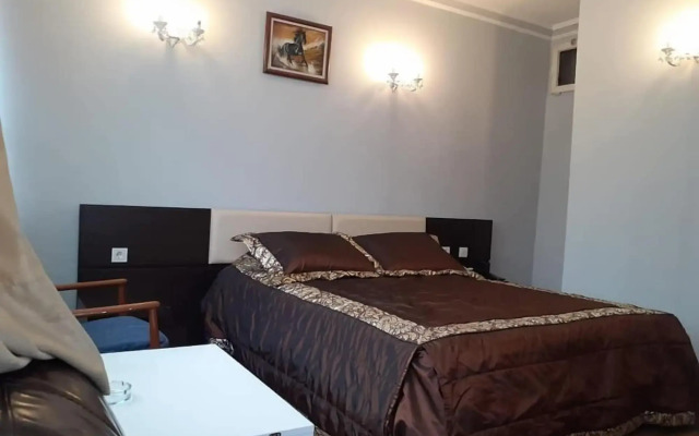 Tac Hotel