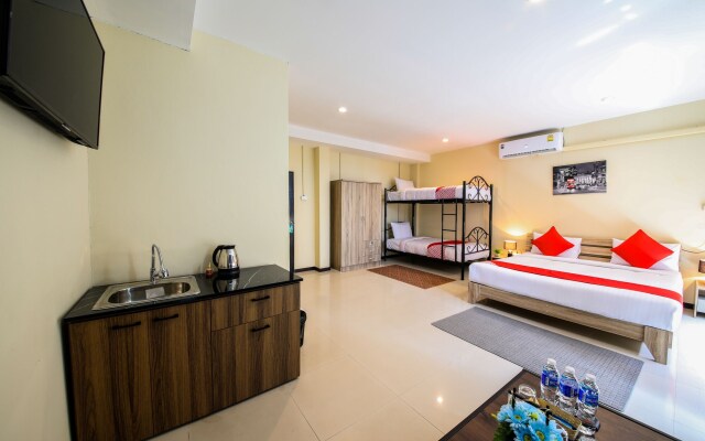 OYO 118 Beach Walk Stay