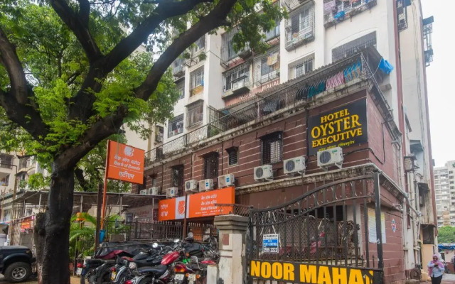 Hotel Grand Plaza by OYO Rooms