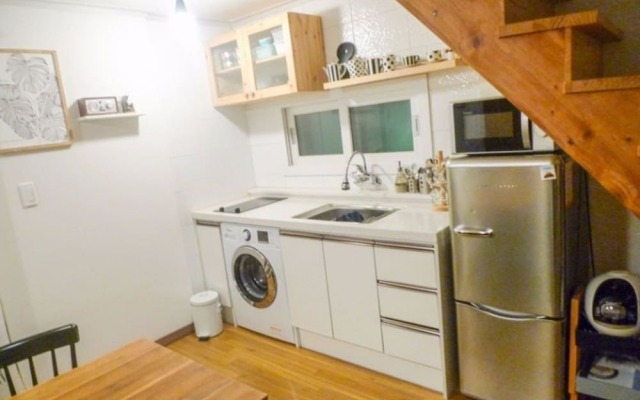 Jeju Woljeong-peanuts House Pension