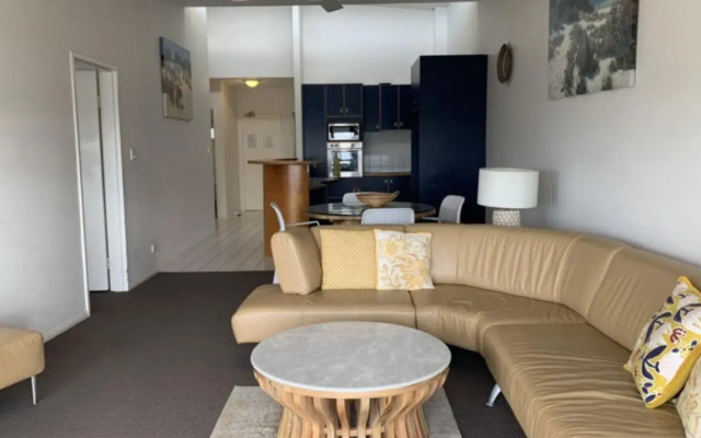 Unit 10 Sea Eagles Apartments