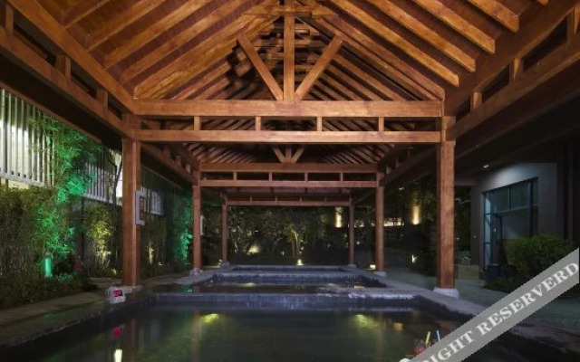 Tengchong Yunfeng Resort & Spa