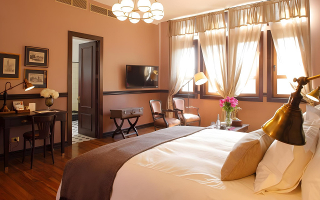 Hotel Boutique Castillo Rojo