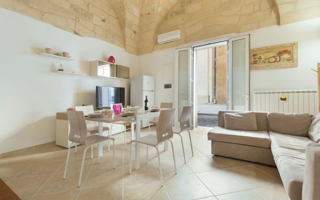2102 Casa Leccese by Barbarhouse