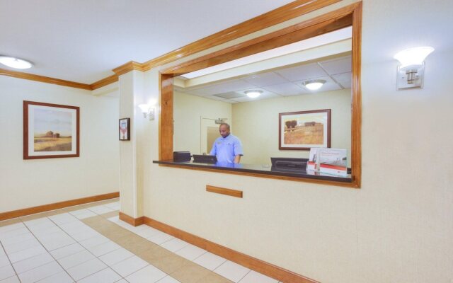 Candlewood Suites Virginia Beach Town Center by IHG