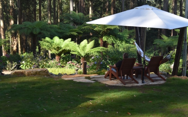 Garden Cottage at Fern Falls Cottages – Outside – Melbourne