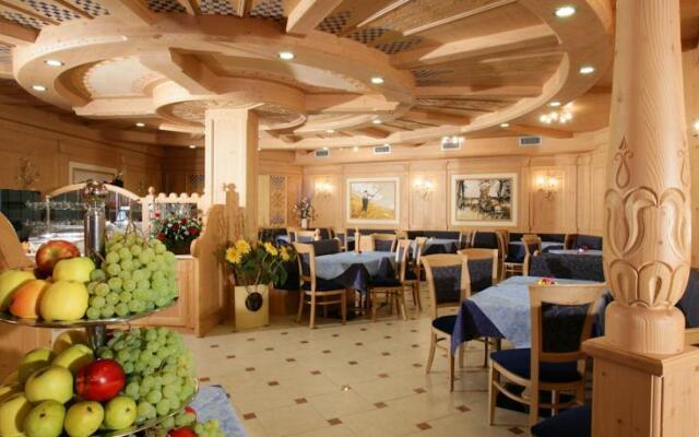 Hotel Garni La Roccia