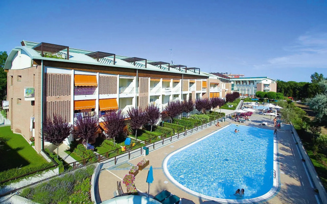 Apartment in Bibione Pineda with balcony