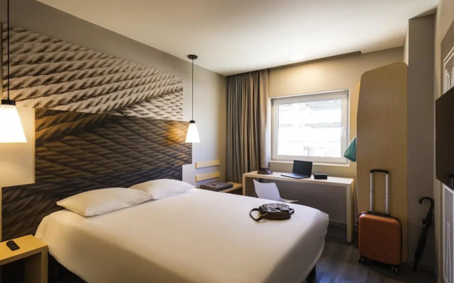 ibis Torreon