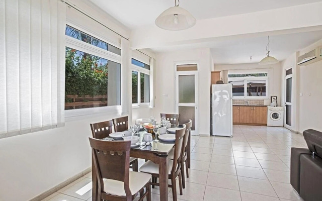 Villa Merly AQ Dv27